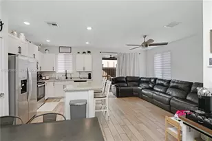1036 SE 24th Ave, Homestead, FL 33035 - Photo 4