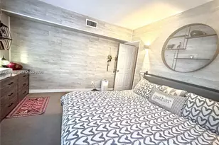 1115 Meridian Ave, Miami Beach, FL 33139 - Photo 6