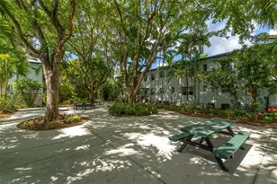 5590 SW 78th St, Miami, FL 33143 - Photo 12