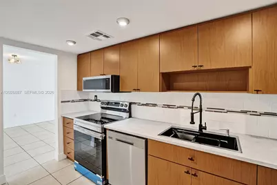 1800 Sans Souci Blvd #435, North Miami, FL 33181 - Photo 2