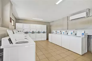 1800 Sans Souci Blvd, North Miami, FL 33181 - Photo 38