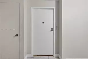 7135 Collins Ave, Miami Beach, FL 33141 - Photo 2