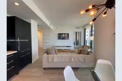 55 SW 9th St #3001, Miami, FL 33130 - Photo 4