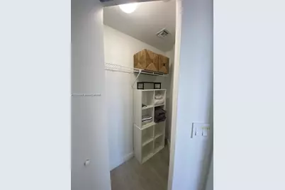 55 SW 9th St #3001, Miami, FL 33130 - Photo 16