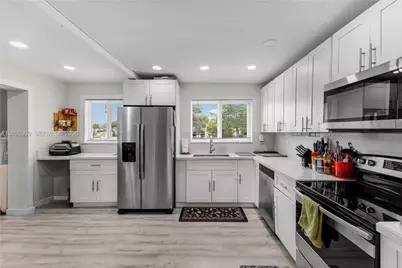 1870 SW 42nd Ter #0, Fort Lauderdale, FL 33317 - Photo 24
