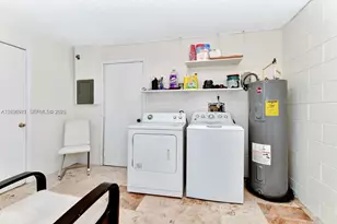 11349 Carriage Dr, Orlando, FL 32837 - Photo 18