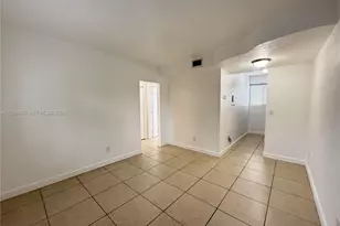 421 SW 6th St, Miami, FL 33130 - Photo 2