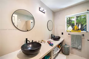 3520 St Gaudens Ct, Miami, FL 33133 - Photo 22