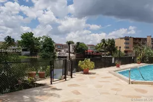1325 W 68th St, Hialeah, FL 33014 - Photo 12