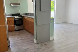 240 Collins Ave, Miami Beach, FL 33139 - Photo 8