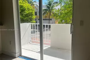 240 Collins Ave, Miami Beach, FL 33139 - Photo 8