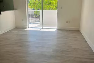240 Collins Ave, Miami Beach, FL 33139 - Photo 6