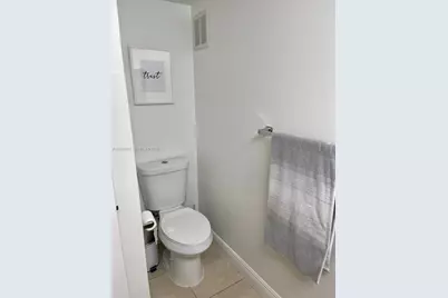 301 Racquet Club Rd #305, Weston, FL 33326 - Photo 12