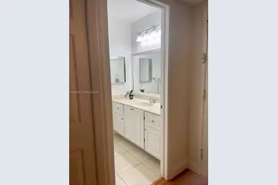 301 Racquet Club Rd #305, Weston, FL 33326 - Photo 10
