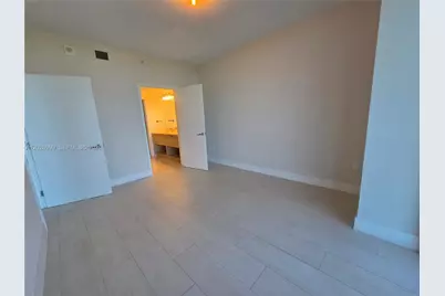16385 Biscayne Blvd #1019, North Miami Beach, FL 33160 - Photo 30