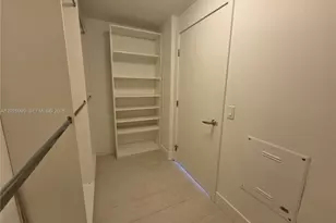 16385 Biscayne Blvd, North Miami Beach, FL 33160 - Photo 32