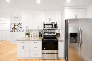 2761 SW 92nd Pl, Miami, FL 33165 - Photo 4