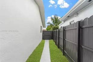 1915 NW 86th St, Miami, FL 33147 - Photo 26