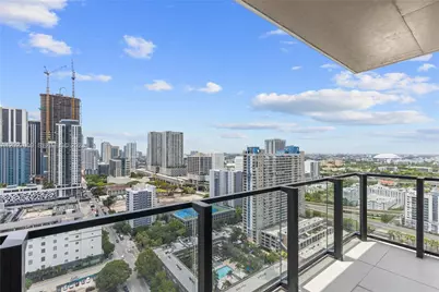 20 NE 11th St #2910, Miami, FL 33132 - Photo 30