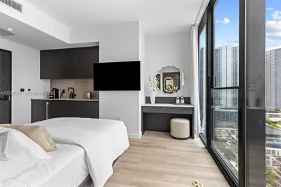 20 NE 11th St #2910, Miami, FL 33132 - Photo 48