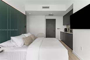 20 NE 11th St, Miami, FL 33132 - Photo 44