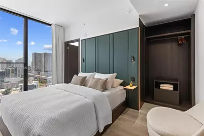 20 NE 11th St #2910, Miami, FL 33132 - Photo 38