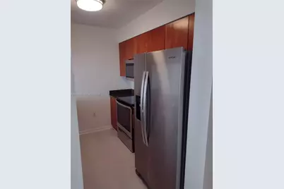 1200 Brickell Bay Dr #2005, Miami, FL 33131 - Photo 6