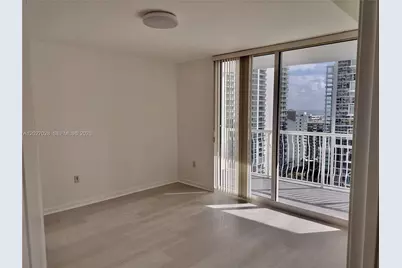 1200 Brickell Bay Dr #2005, Miami, FL 33131 - Photo 8