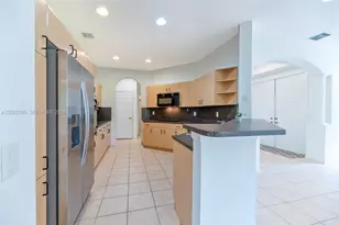 1695 Passion Vine Cir, Weston, FL 33326 - Photo 20