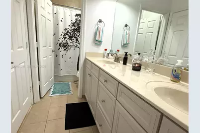 10060 NW 86th Ter, Doral, FL 33178 - Photo 38