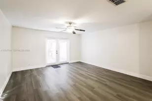 9732 NW 15th St, Pembroke Pines, FL 33024 - Photo 4