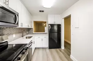 9732 NW 15th St, Pembroke Pines, FL 33024 - Photo 12