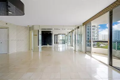 3600 Mystic Pointe Dr #812, Aventura, FL 33180 - Photo 4