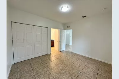 1035 NE 10th Ave #1, Fort Lauderdale, FL 33304 - Photo 14