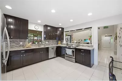 8189 Pine Cir #49, Tamarac, FL 33321 - Photo 16