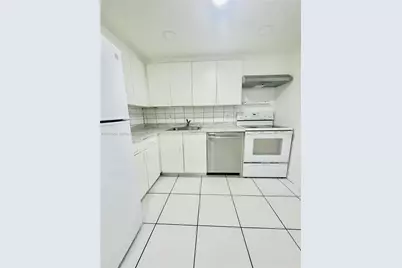 13499 Biscayne Blvd #1613, North Miami, FL 33181 - Photo 2