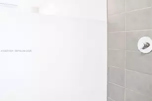 92 SW 3rd St, Miami, FL 33130 - Photo 10
