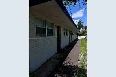 109 NW 14th Way #3, Dania Beach, FL 33004 - Photo 2