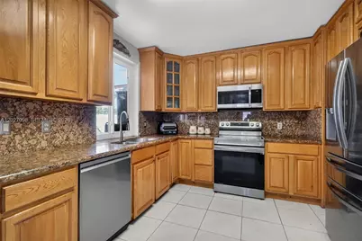 1440 N 68th Ave, Hollywood, FL 33024 - Photo 10