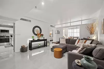 5001 Collins Ave #1E, Miami Beach, FL 33140 - Photo 1