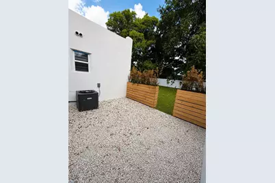 2426 NW 43rd St, Miami, FL 33142 - Photo 30