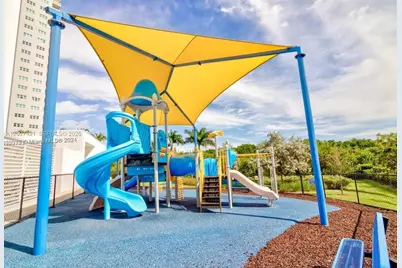 15051 Royal Oaks Ln #101, North Miami, FL 33181 - Photo 36