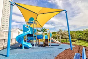 15051 Royal Oaks Ln, North Miami, FL 33181 - Photo 36