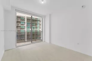 77 SE 5th, Miami, FL 33131 - Photo 8