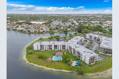 1350 SW 122nd Ave #415, Miami, FL 33184 - Photo 32