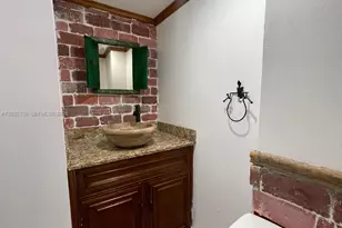 7801 NE 4th Ct, Miami, FL 33138 - Photo 32