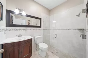 18443 NW 13th St, Pembroke Pines, FL 33029 - Photo 14