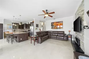 18443 NW 13th St, Pembroke Pines, FL 33029 - Photo 6