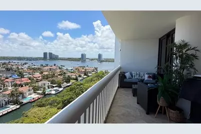 2000 Island Blvd #1404, Aventura, FL 33160 - Photo 20