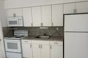 1923 SW 99th Terrace, Miramar, FL 33025 - Photo 4